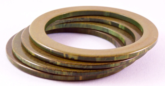 BS32 set four olive wide walled spacers